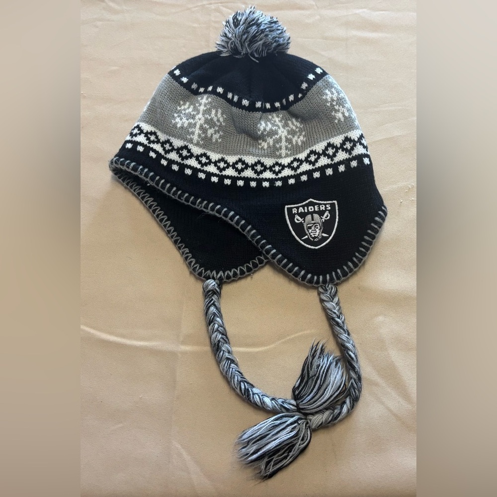 Raiders Black and Gray Kids Winter Beanie